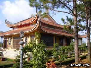 Tu Viện Bát Nhã, xã Dambri, thị xã Bảo Lộc, tỉnh Lâm Đồng